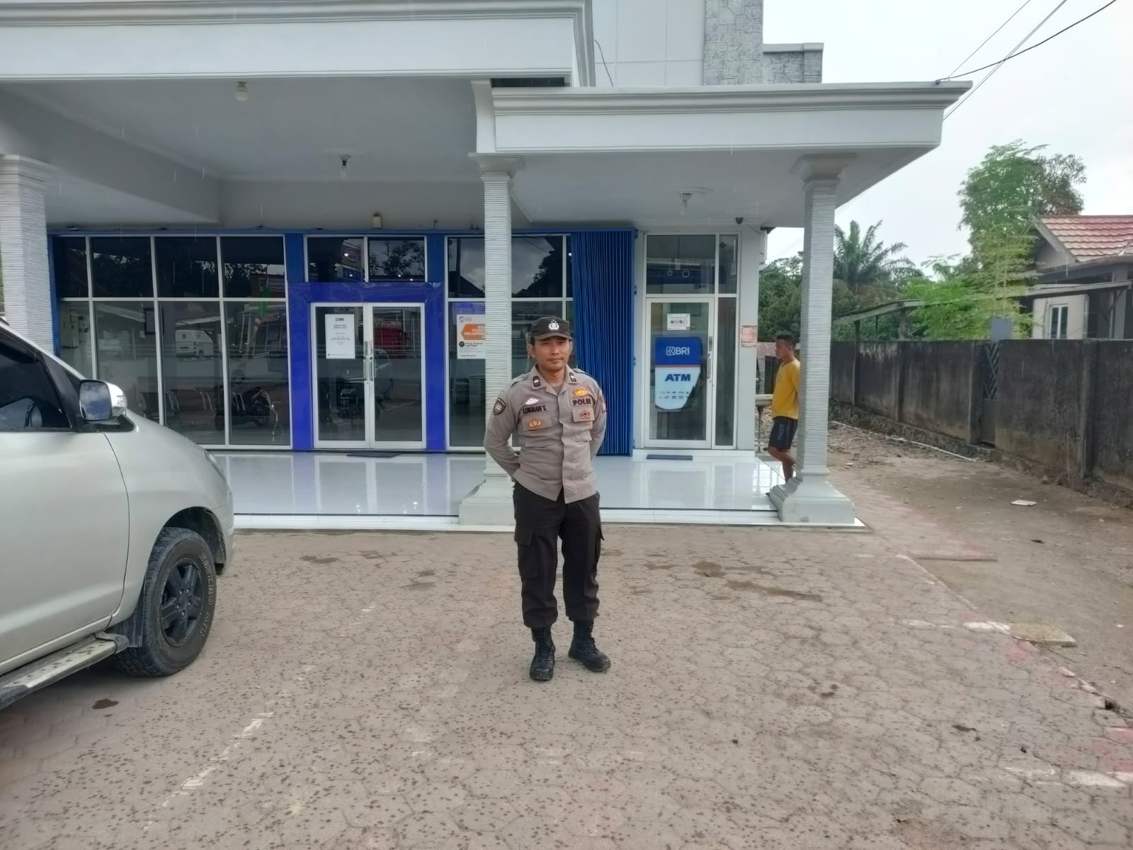 Kapolsek Sematu Jaya IPDA Eko Haryanto, S.H. mengatakan patroli merupakan kegiatan rutin baik siang maupun malam hari tersebut guna mencegah terjadinya tindak pidana untuk mewujudkan situasi kamtibmas yang aman dan kondusif.